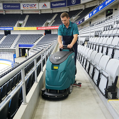 Bon prix Laveuse de sol compacte à conducteur marchant de 560 mm, vitesse de brosse de 155 tr/min pour une utilisation intérieure et extérieure en ligne