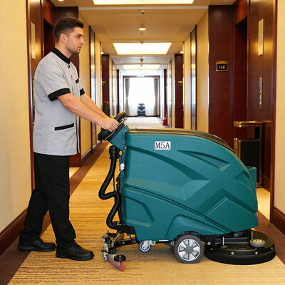 Bom preço Lavadora de pisos a bateria com condução, 90W, tração, 155rpm de velocidade da escova, uso comercial on-line